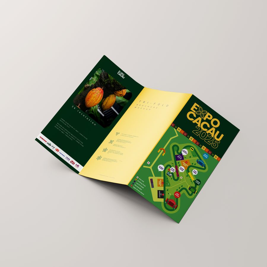 Folder aberto com o mapa da feira, em verde e amarelo