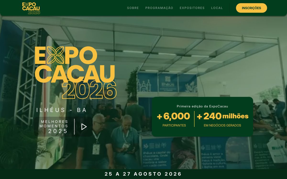 Site da ExpoCacau 2026, com a marca sobre fotografia da feira em Ilhéus